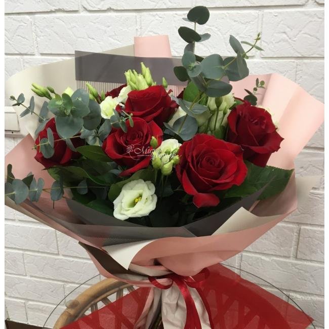 Сборный букет «Счастье есть!»