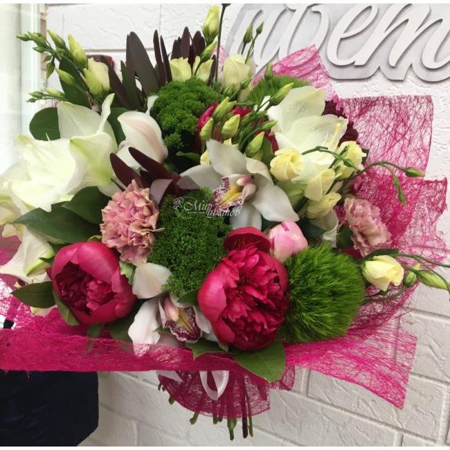 Сборный букет «Мелодия Цветов»