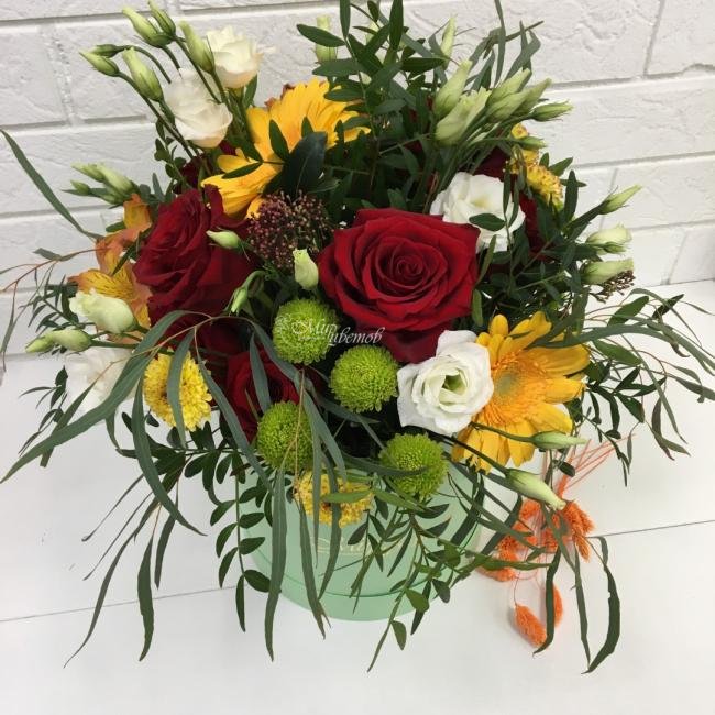 Композиция в шляпной коробке «Игра красок»