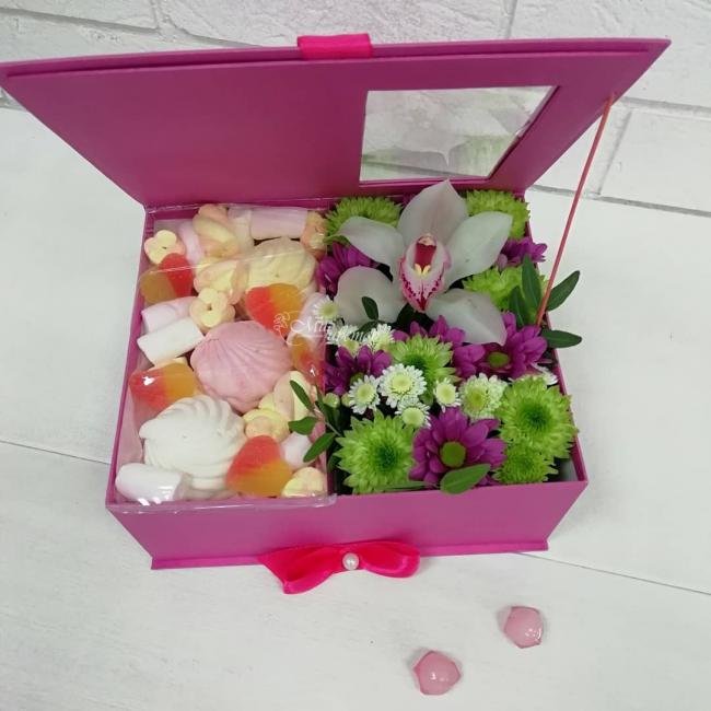 Композиция в коробке «Маме с любовью»