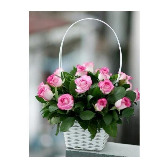 Композиция в корзине «Вместо тысячи слов»