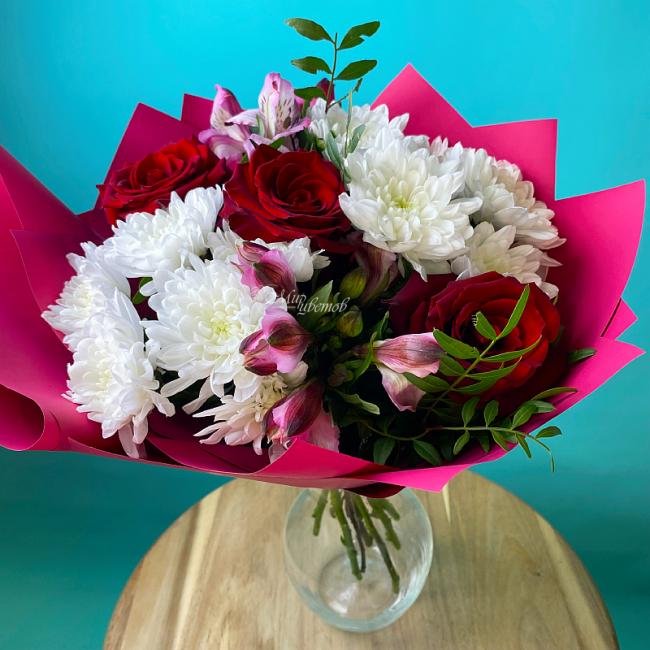 Сборный букет «Клубничный джем»