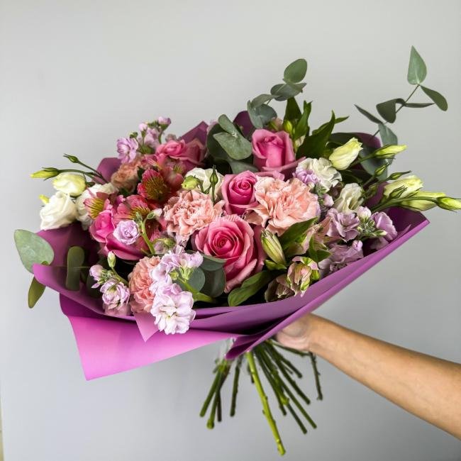 Букет с диантусами «Этюд»