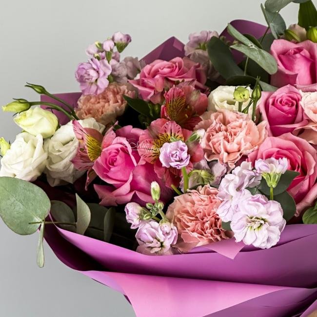 Букет с диантусами «Этюд»