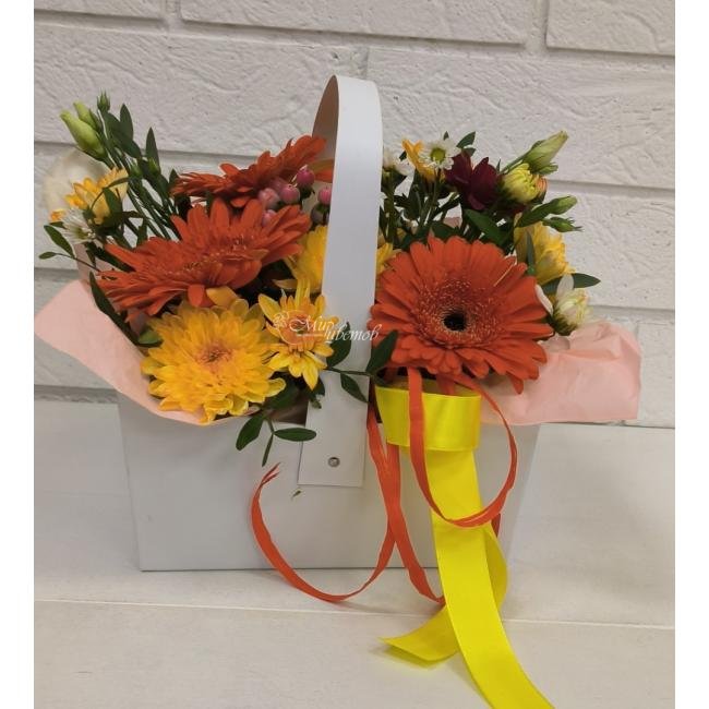 Композиция в кашпо «Дары осени»