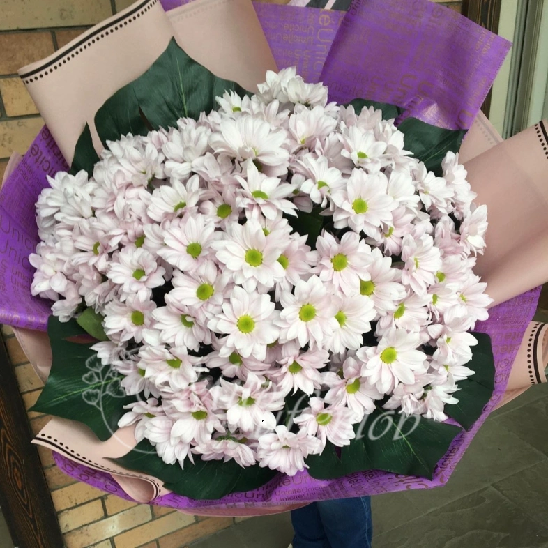 Букет &laquo;Ромашковое поле для мамы&raquo;