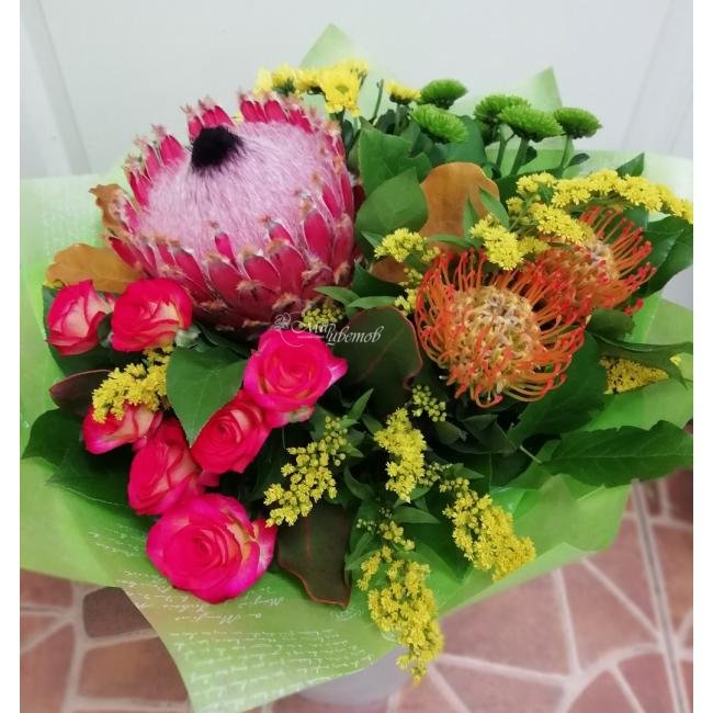 Сборный букет с протеей «Хочу удивить»