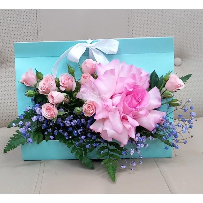 Композиция в коробке «Нежность»
