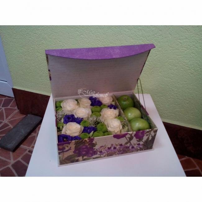 Композиция в коробке «Яблоко любви»
