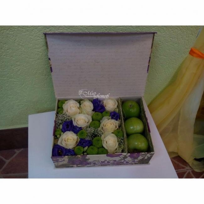Композиция в коробке «Яблоко любви»