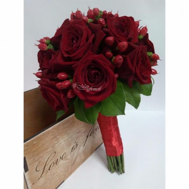 Свадебный букет «Бордовая свадьба»