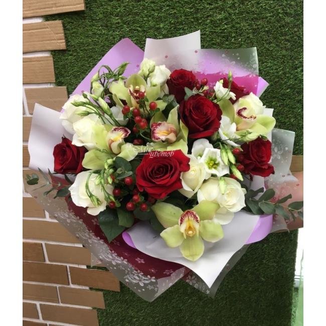 Сборный букет «Неукротимая энергия»