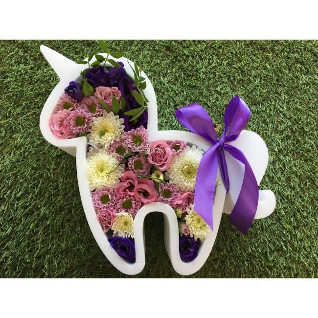 Цветочная композиция  «Сказочный единорог»