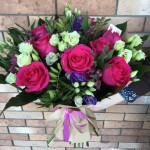 Цветочные композиции Композиция с розами и герберами «Бордо» - интернет-магазин «Мир Цветов» в Абакане